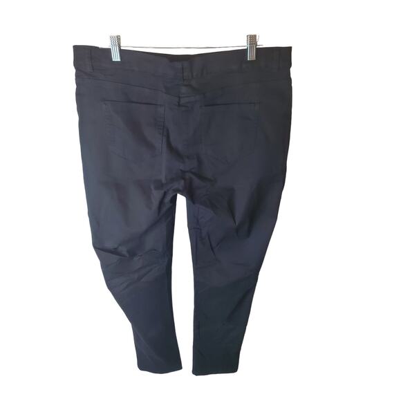 Izod Black Chino Pants, Juniors Size 15 - Picture 3 of 6